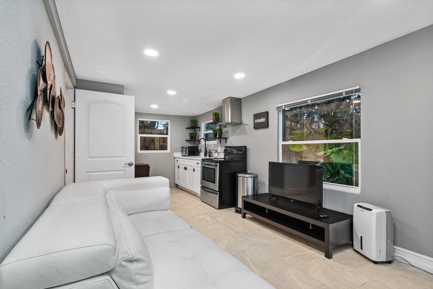 Modern House In Clearwater With Access To A Shared Swimming Pool Apartment Сейфти Харбър Екстериор снимка